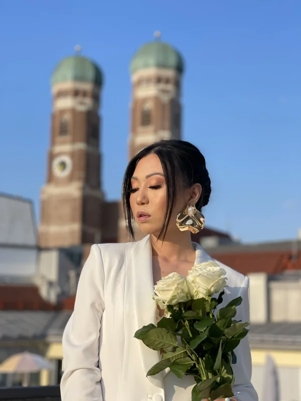 Fertiger natürlicher Make-up Look der betont statt überwältigt